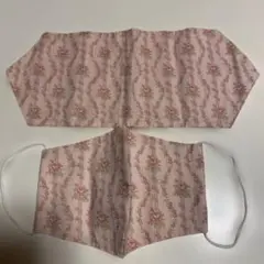 花柄ピンクと猫のマスクケースとマスク