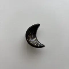 三日月形帯留め うさぎの絵柄 陶器製