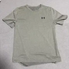 【新品未使用】アンダーアーマー　レディースTシャツ　SM
