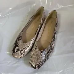 【新品•未使用品】cavacava サヴァサヴァ フラット パンプス　パイソン柄