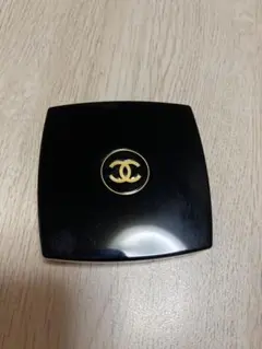CHANEL アイシャドウ赤 オンブルプルミエールプードゥル36デゼールルージュ