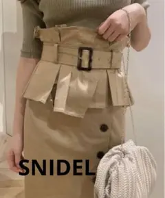 スナイデル　ポンチタイトストレッチスカート　ハイウエスト　ペプラム　snidel