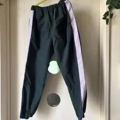マーキーズ　サイドラインパンツ