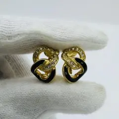 Item thumbnail for item f09c4f67-d9e2-46eb-afa1-04769a0bf6a1