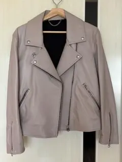 Item thumbnail for item 8d24273d-16c2-4a6b-80c4-901fa31cc1df