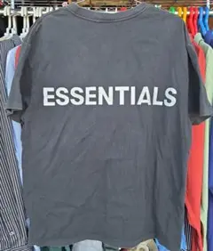 ESSENTIALS 黒 Tシャツ バックプリント クルーネック