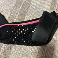 Nike ドリンクべルト黒/ピンク