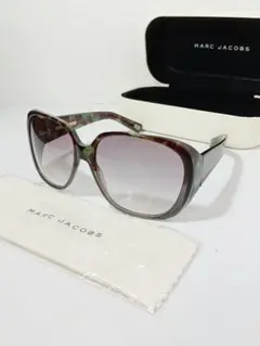 Item thumbnail for item 4fc0d6fd-ffa4-4f7b-9017-246647339979