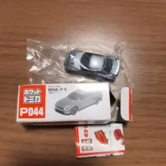 NISSAN GT-R ポケットトミカ　ミニカー P044