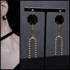 1210◆ ハンドメイド ピアス◆ BLACK CRYSTAL PIERCE