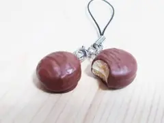 〈ハンドメイド〉ミニチョコパイストラップ