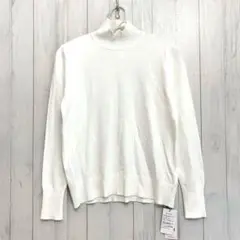 プリマゼル タートルネック ニット 未使用品 やわらか 軽い ホワイト