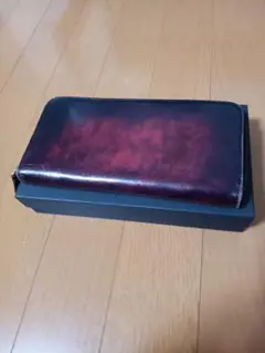 本革　ダークレッド レザー ジッパー長財布 箱付き