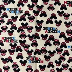 【新品未使用】ディズニー　ミッキー　ミニー　はぎれ　布　生地　約110×40㎝