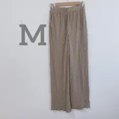GU/ジーユー　カジュアルパンツ　ウエストゴム　しわ加工　ベージュ　M