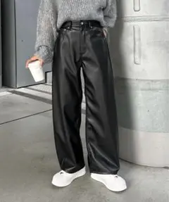 COLONY2139 フェイクレザーカーブパンツ Sサイズ
