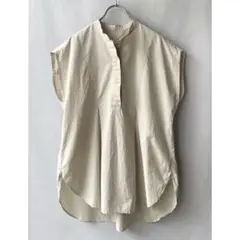 美品✨クロシェ　フレンチスリーブ　タイプライターチュニックシャツ　ベージュ　2
