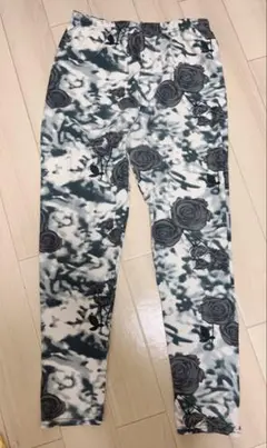 ヨガパンツ
