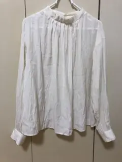 ホワイト長袖シャツ バンドカラー