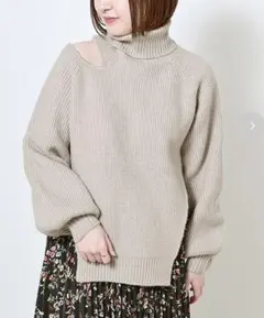 SNIDEL カッティングニットプルオーバー ベージュ