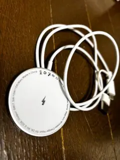 ワイヤレス充電器 マグネット式 USB-C 約1メートル　ホワイト