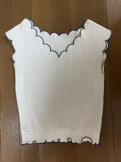 natural couture スカラップノースリーブトップス