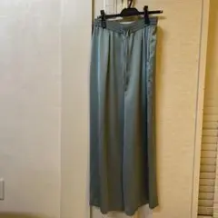 23区　撥水加工/洗える】スムースサテン タック ワイド パンツ