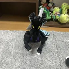 マレフィセント ドラゴン 肩のせ
