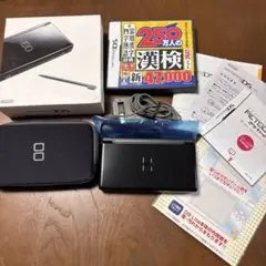 ニンテンドー　DS Lite （ブラック）　おまけつき