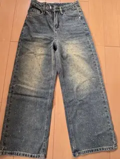 ビジュー付きインディゴブルーデニムパンツ