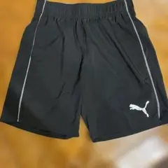 PUMA 黒 ハーフパンツ M