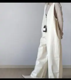 サロペット　ワイドパンツ　アイボリー