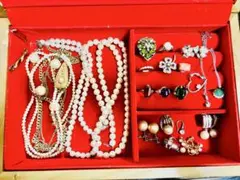 Item thumbnail for item b06376c0-8c4d-4f69-b1c2-60f62cbf3b0d