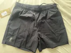 新品・未使用 on 5" Core Shorts メンズ ブラック オン
