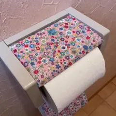 3089【2点100円、3点200円引き】小花柄トイレットペーパーカバー
