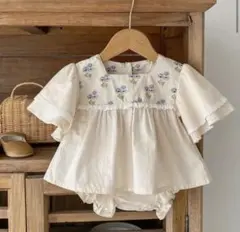 ベビー夏服　淡色　上下セット