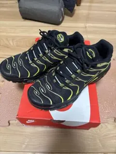 Nike Air Max Plus ブラック/イエロー
