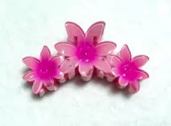 夏の花 ヘアクリップ 1個（ピンク）