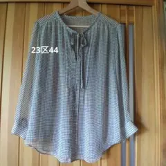23区大きいサイズ　白黒チェック柄リボン付き長袖ブラウス　ユニクロTシャツセット