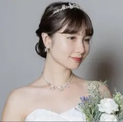 結婚式 アクセサリー ティアラ、ネックレス、ピアスセット Moe Bridal