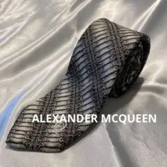 ALEXANDER MCQUEEN エレガントな黒とグレーの細身ネクタイ