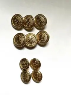 金ボタン　大6個　小4個