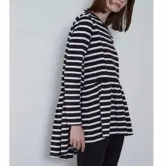 【美品】LE PHIL ペプラムボーダーカットソー