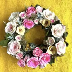 紙粘土で作った薔薇のリース