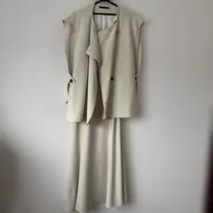 アイボリー スカートセットアップ