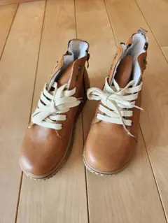ブラウン ハイカットブーツ
