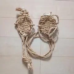 ハンドメイド　藁で編んだインテリア用わらじ