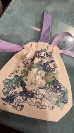 ウサギと花のデザイン巾着袋