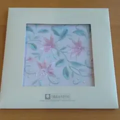 新品☆シルク刺繍ハンカチ