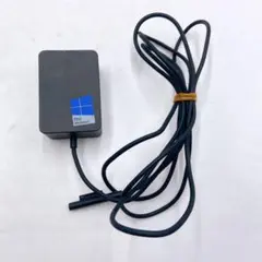 Microsoft Surface ACアダプター Model 1735